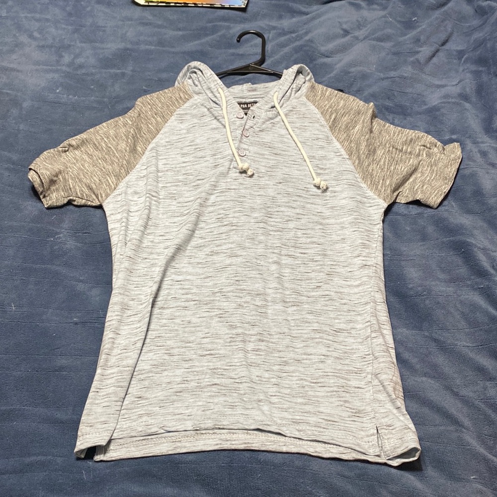 Lightweight shirt/hoodie